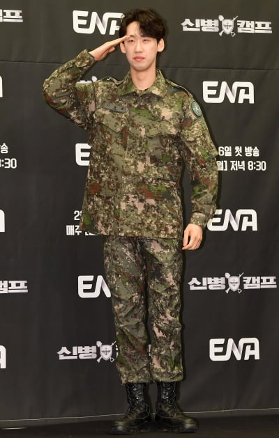 [TEN 포토] 이상진 '융통성 제로 소대장'