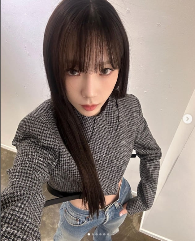 태연, 작아도 너무 작은 얼굴...CG같은 한줌 허리