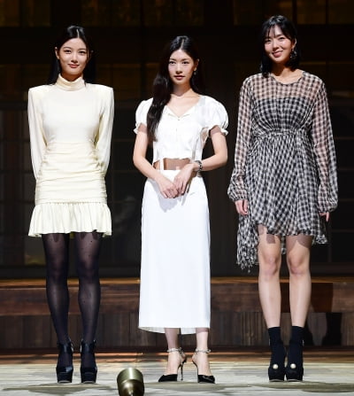 [TEN 포토] 김유정-정소민-채수빈 '미모가 뛰어난 비올라역'