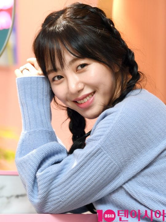 [TEN피플] 권민아, 또 '돈' 앞에 무너졌다…AOA 폭로·양다리 의혹으론 부족했나