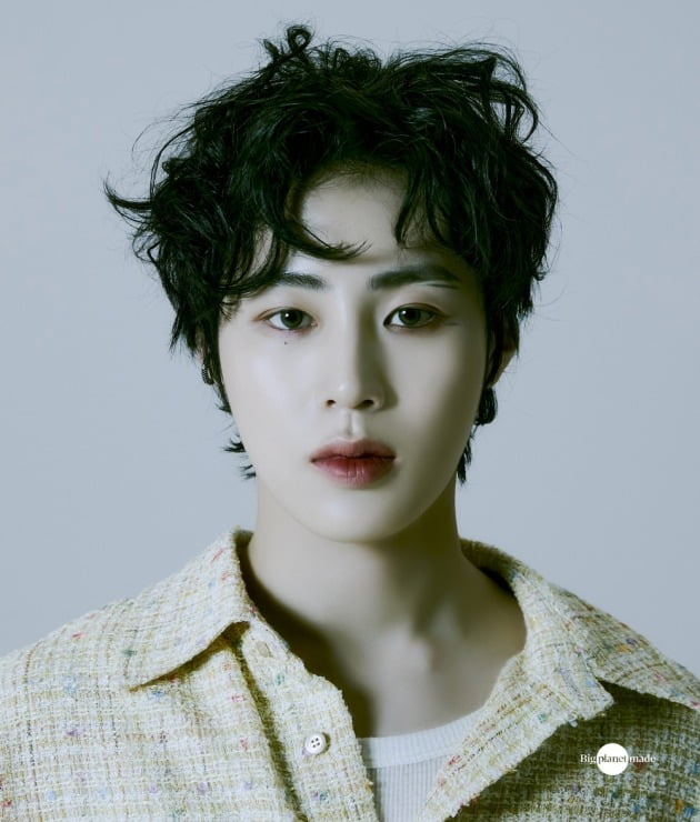 '군 복무 중'인 하성운, 신곡 발매 이어 자필편지 "♥하늘 생각했다"