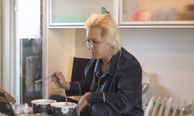위너 송민호, 살이 왜이렇게 쪘어? 붓기에 턱선 실종('나혼산')