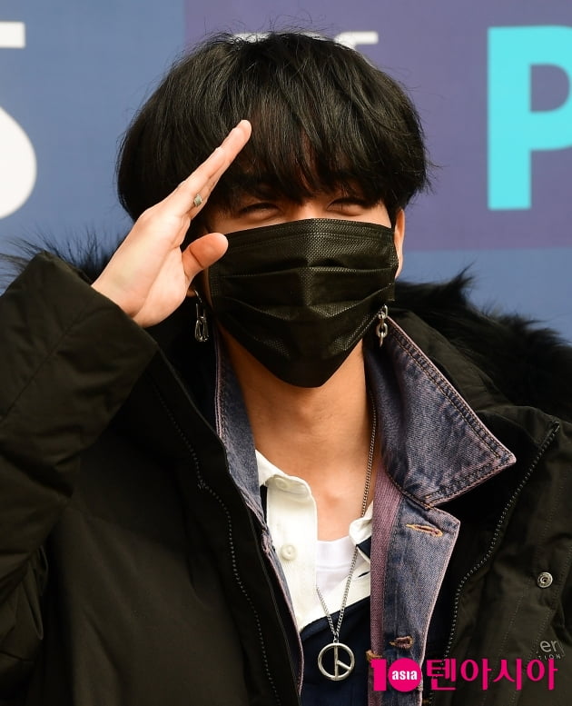 [TEN 포토] 이승윤 '우리 라디오에서 만나요'
