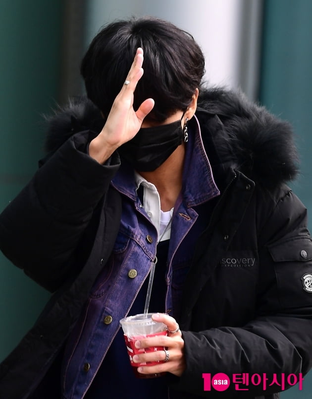 [TEN 포토] 이승윤 '나는 얼죽아'
