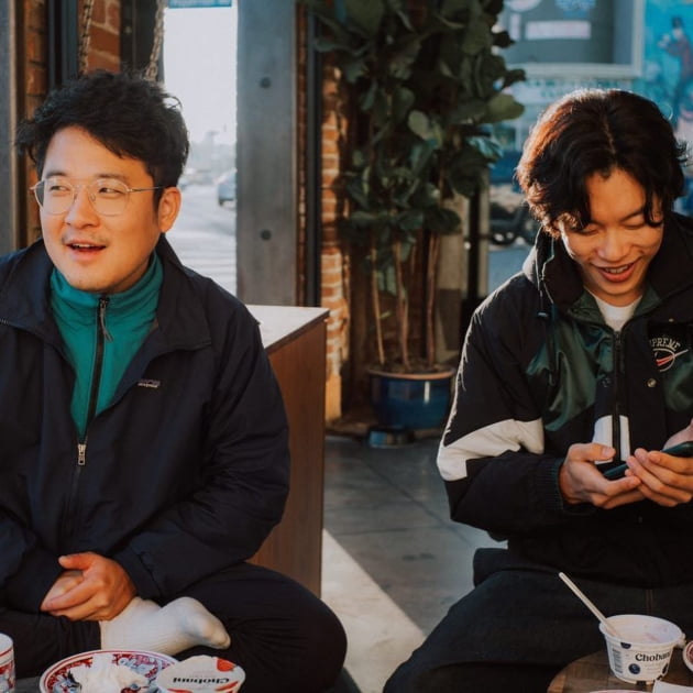 류준열, '어우헤' 형슬우 감독 응원 "마치 내 영화인 것처럼 뭉클"