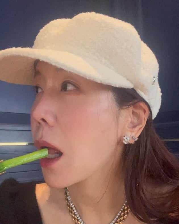 48세 김정은, 당당히 드러낸 주름…한 달에 한두 번 만나는 ♥남편과 데이트