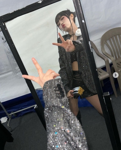 최예나, 셀카 룰 깨는 MZ세대...상받았다요