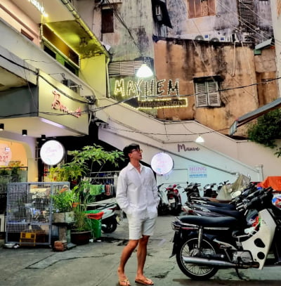 '다시 돌싱' 한정민, 셔츠에 '진주목걸이'로 포인트…이정재 패션 탐났나