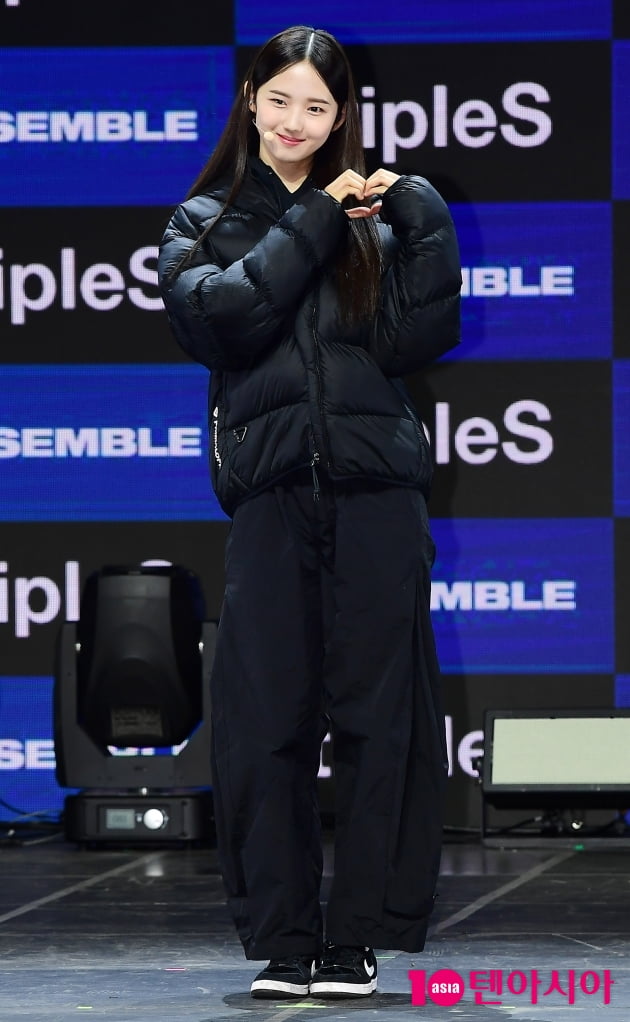 [TEN 포토] 트리플에스 이지우 '애교 폭발'