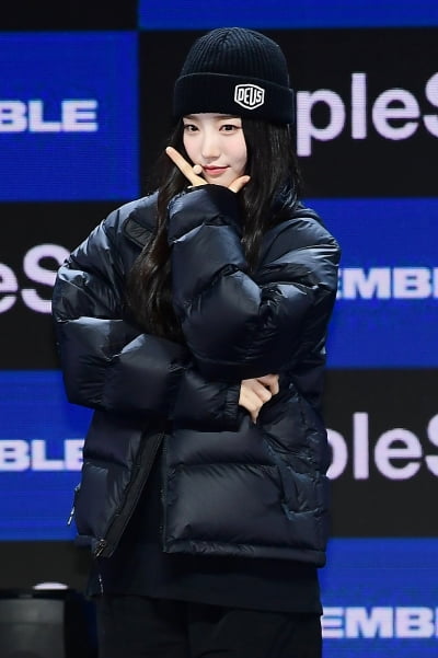 [TEN 포토] 트리플에스 김유연 '비니로 멋낸 패션'