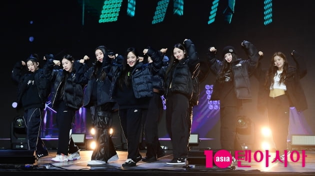 [TEN 포토] 트리플에스 '떨리는 첫 쇼케이스'