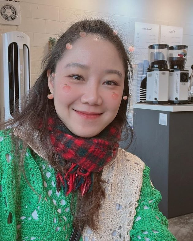 '케빈오♥' 공효진, 얼굴에 나타나는 신혼의 행복…복숭아 과즙미 팡팡