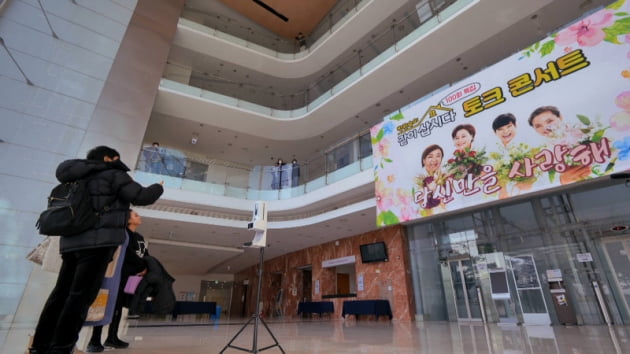 '미혼모로 미국行' 안소영 "1년간 장사 시작 못 했다"('같이삽시다')