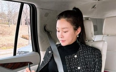 'CEO' 현영, 애둘맘+48세에 빽빽한 머리숱·건강한 두피 "관리 덕분"