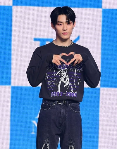 [TEN 포토] TNX 우경준 '심쿵 하트'