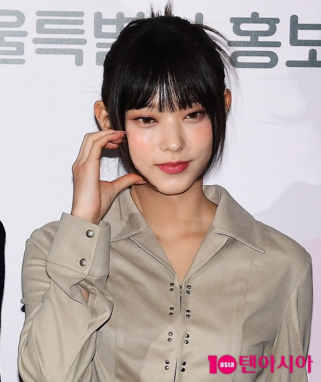 [TEN 포토] 뉴진스 해린 '시크한 하트'