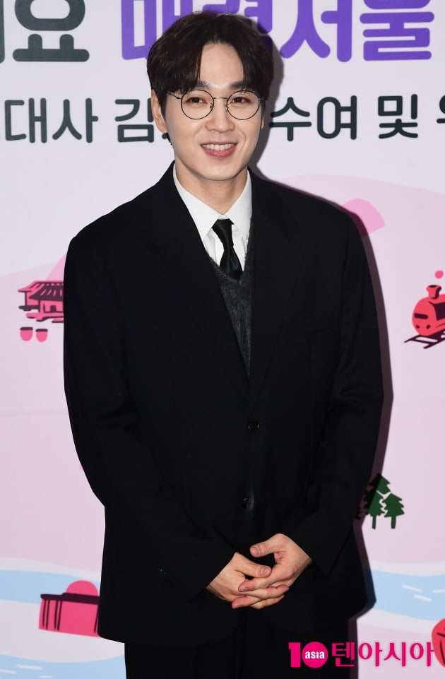 [TEN 포토] 이석훈 '여심 사로잡는 미소'