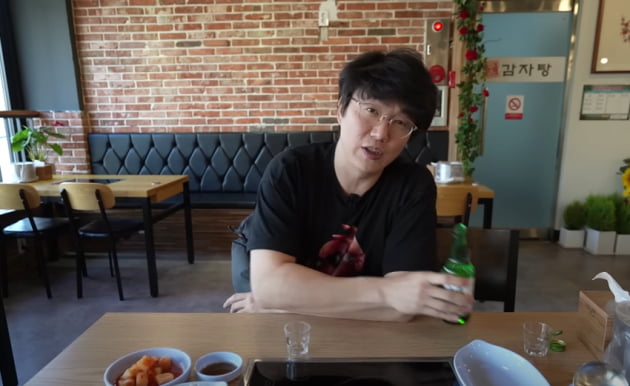 [종합] 성시경, 유튜브 운영 어려움 호소 "직원 구하시기 힘들다는데"