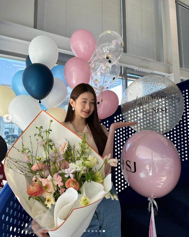 장원영, 반짝반짝 눈이 부셔...역시 여신 미모