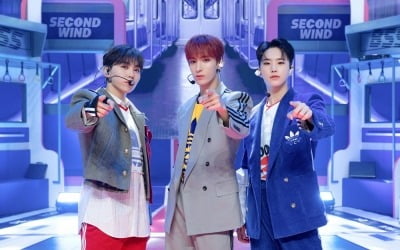 부석순, '파이팅 해야지 (Feat. 이영지)'로 '엠카운트다운' 1위