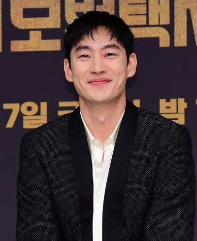 [TEN 포토] 이제훈 사랑스러운 미소'