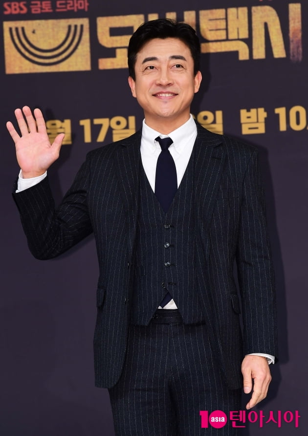 [TEN 포토] 장혁진 '행복한 미소'