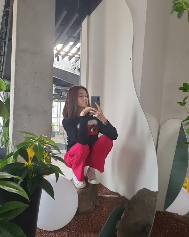 '돌싱' 조예영, 20대에게 대시 받을 만하네…핑크 바지도 소화