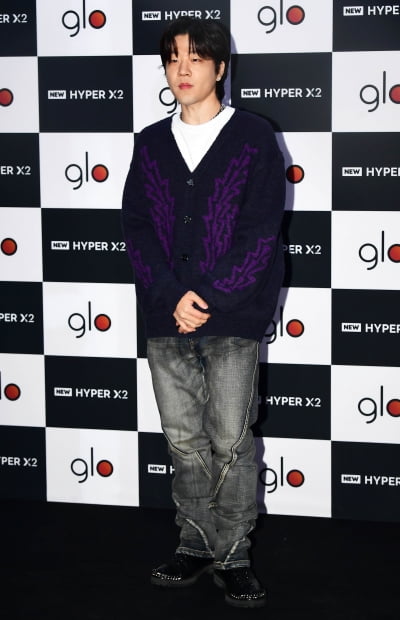 [TEN 포토] 릴보이 '다소곳하게 두 손 모아'