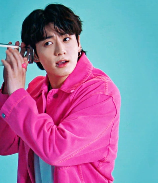 방탄소년단 정국 '스포티파이' K-팝 솔로 가수 '최단' 5억 스트리밍 기록...'新커리어 하이'