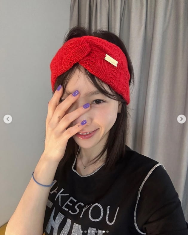 태연, 요정이 셀카를 찍었네...월요병 날리는 애교