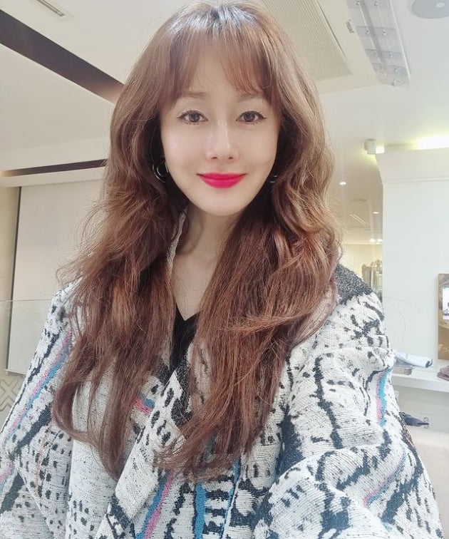 어금니 꽉 깨문 김지수, 2022년 안 보였던 이유 "하려던 작품에 문제·차질이…"