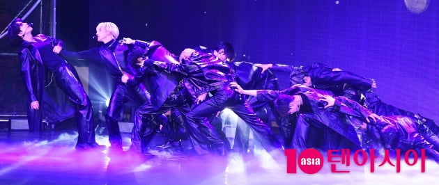 [TEN 포토] 더보이즈 '점점 더 성장한 무대'