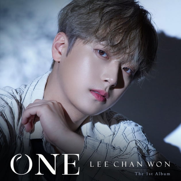 이찬원, 첫 정규 'ONE' 홍보 요정 변신 "열심히 노래하겠습니다"