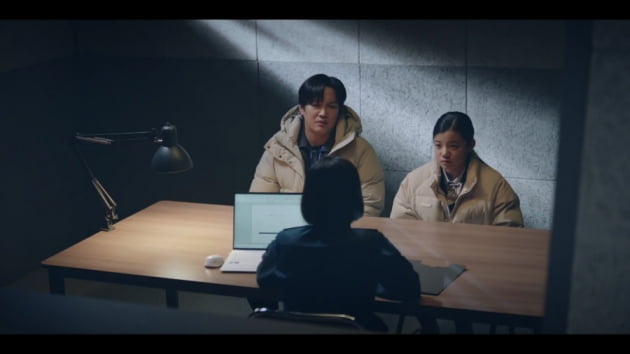 [종합] 정용화, '살해 의욕' 차태현 딸 누명 벗기기 나섰다…일진에 참교육('두뇌공조')