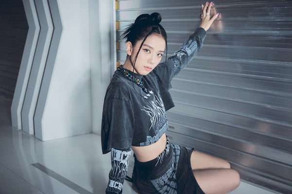 블랙핑크 지수, YG 지원 아래 솔로 데뷔 준비 중 "역대 최대 제작비 투입"