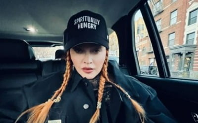 65세 마돈나, 그래미 논란 후 2주 만에 부기 빠진 얼굴 [TEN할리우드]