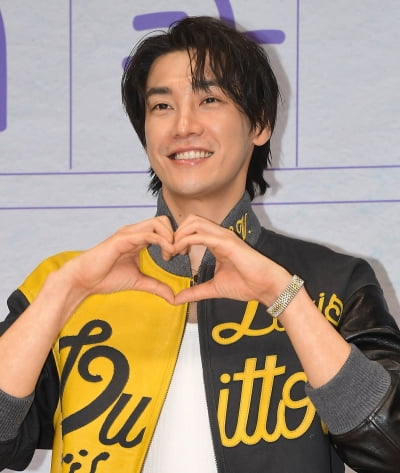 [TEN 포토] 김영광 '멋진 하트'