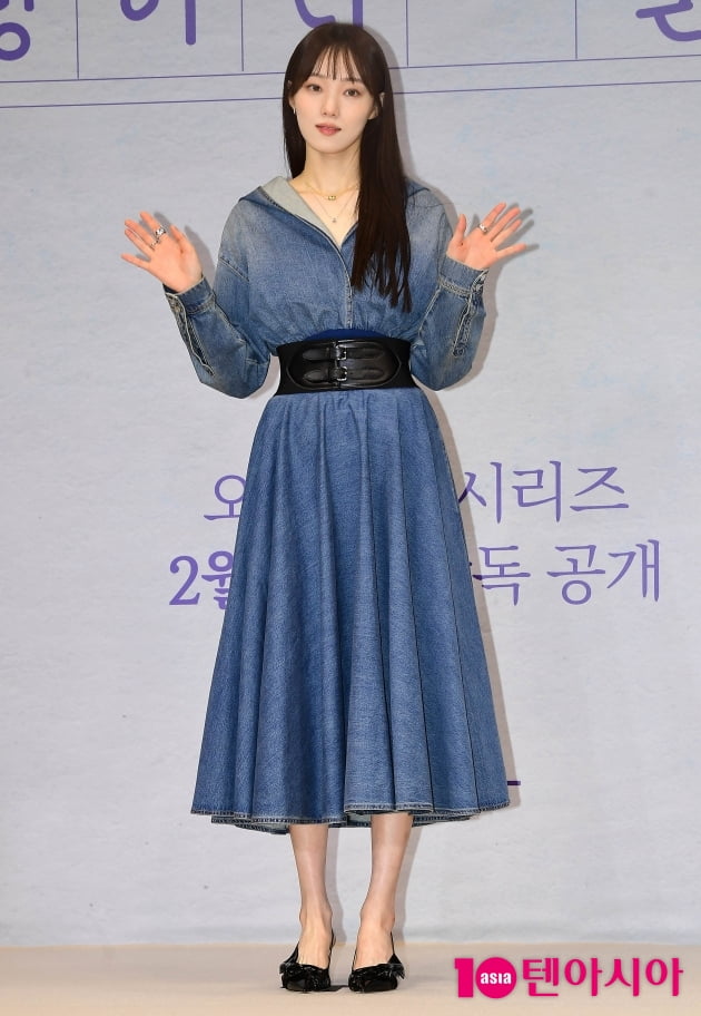 [TEN 포토] 이성경 '청순한 인사'