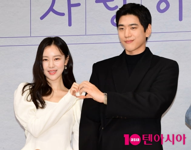 [TEN 포토] 김예원-성준 '사랑이 넘치는 커플'