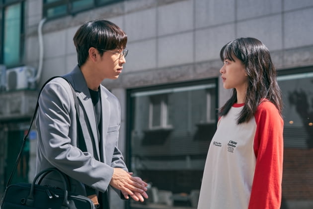 영화 '스마트폰을 떨어뜨렸을 뿐인데' 스틸/사진 = 넷플릭스