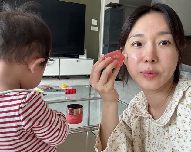 '세무사♥' 이지혜, 육아 중에도 끊임없는 관리 "둘째 딸이 빼앗아가"