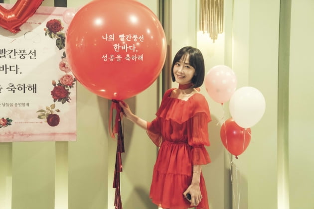 '빨간풍선' 홍수현 "미모보단 '연기' 택해야죠, 언제까지고 예쁠 수는 없는 노릇"[TEN인터뷰]