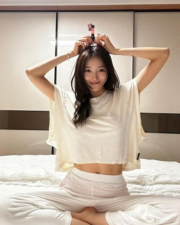 '임창정♥' 서하얀, 탄탄 복근으로 인증한 오둥이맘의 자기관리…"관리의 계절"