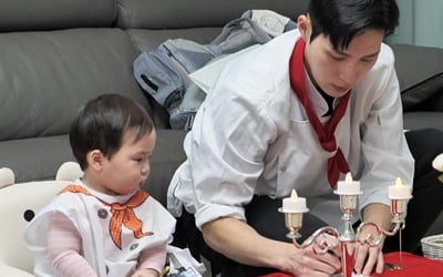 '펜싱 국가대표' 김준호, 셰프 도전…운동으로 다진 근육으로 착즙 100% 주스 제조('슈돌')