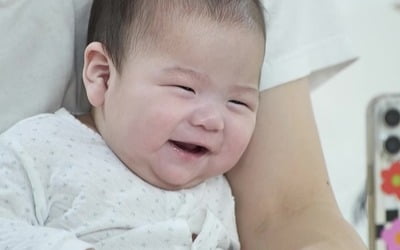 '제이쓴子' 준범이, 생후 6개월에 영어까지 섭렵…"천재 아냐?" 감탄 ('슈돌')