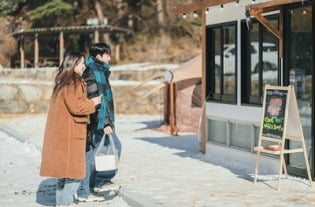 박해미·서범준·최예빈, '운탄고도 마을호텔2' 첫 손님…태백서 가족 상봉