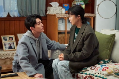 전도연♥정경호, 달달 연애 중 어쩌나…노윤서 교통사고 '최악의 위기'('일타 스캔들')