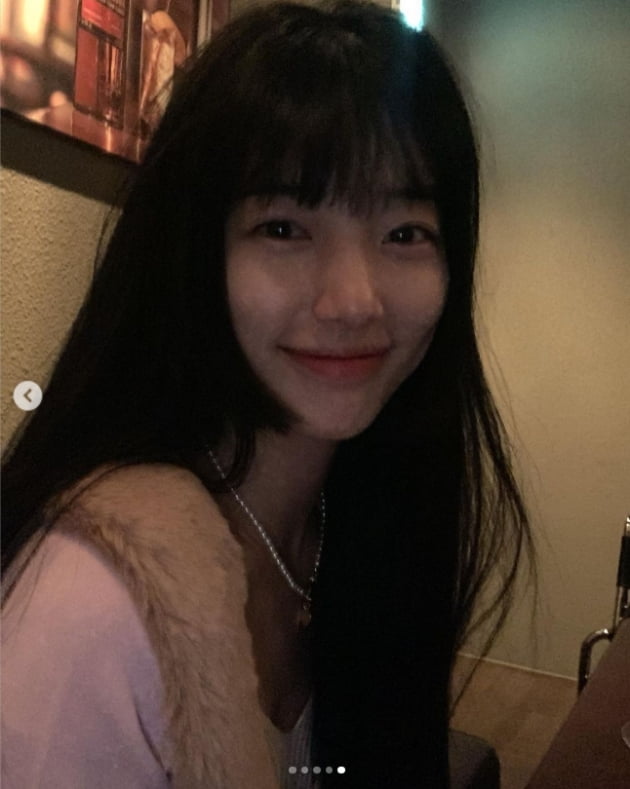 수지, 어둠을 밝히는 꽃미소...오늘도 이쁨