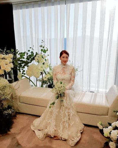 서인영, 순백의 웨딩드레스 자태...쥬얼리 마지막 품절녀