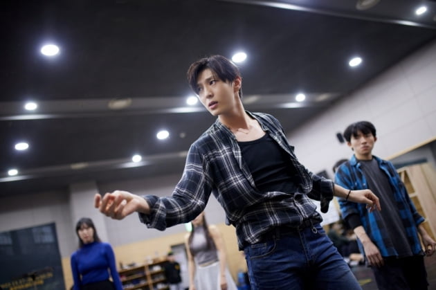 빅스(VIXX) 레오, 뮤지컬 '웨스트 사이드 스토리' 막공 성료